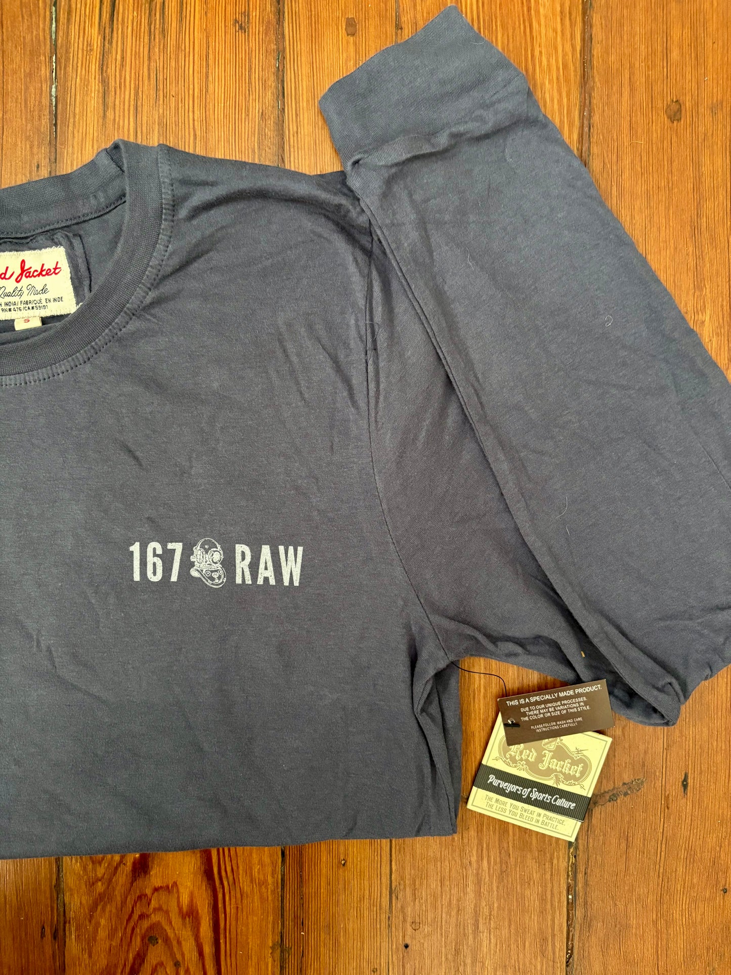 OYSTER BAR LONG SLEEVE T-SHIRT